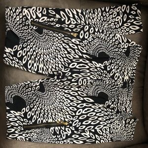 Soft stylish leggings by Always Sm/Med